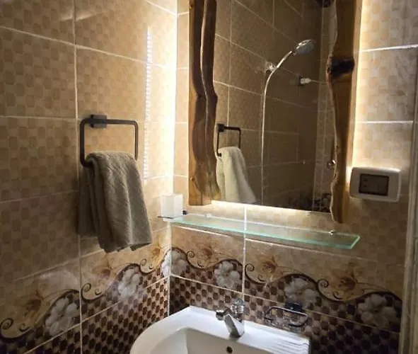 Farades House, Cozy & Authentic House In Tatil Evi