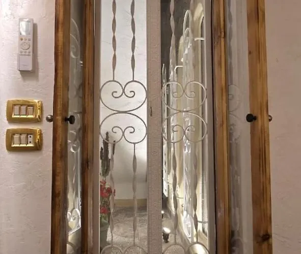 Farades House, Cozy & Authentic House In Tatil Evi