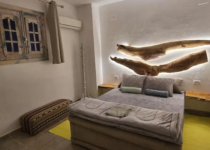 Tatil Evi Farades House, Cozy & Authentic House In *